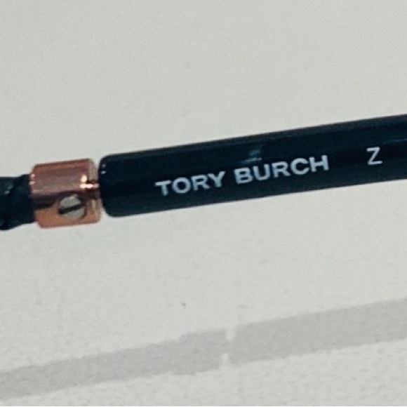 New Women’s Tory Burch Sunglasses - Picture 6 of 7